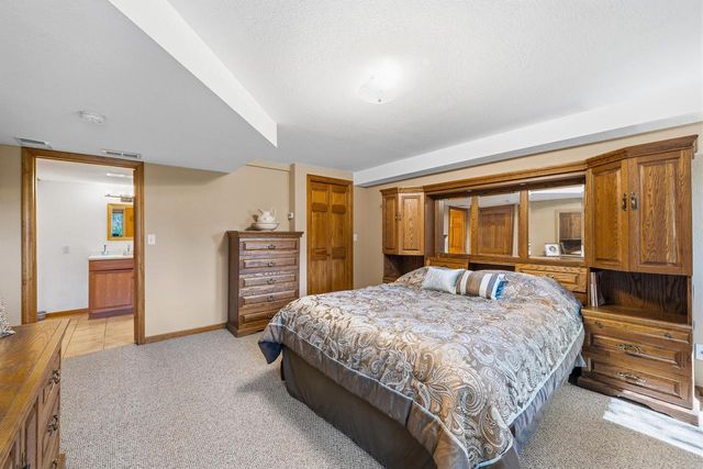 W8205 Nature DRIVE, Whitewater, WI 53190