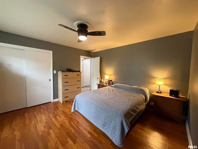 117 MARSHALL Place, Carmi, IL 62821