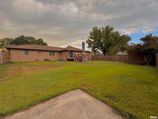 117 MARSHALL Place, Carmi, IL 62821