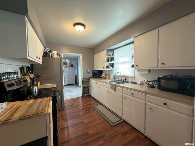 117 MARSHALL Place, Carmi, IL 62821