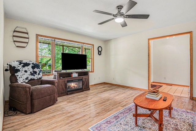 22180 Redfield Street, Edwardsburg, MI 49112
