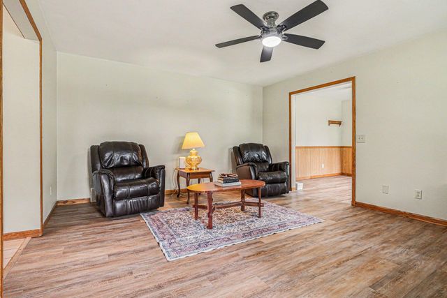 22180 Redfield Street, Edwardsburg, MI 49112