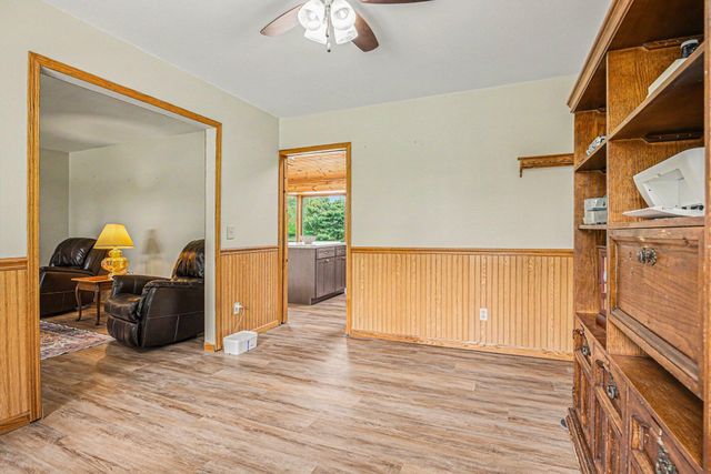 22180 Redfield Street, Edwardsburg, MI 49112