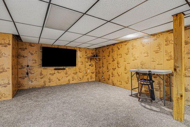 22180 Redfield Street, Edwardsburg, MI 49112