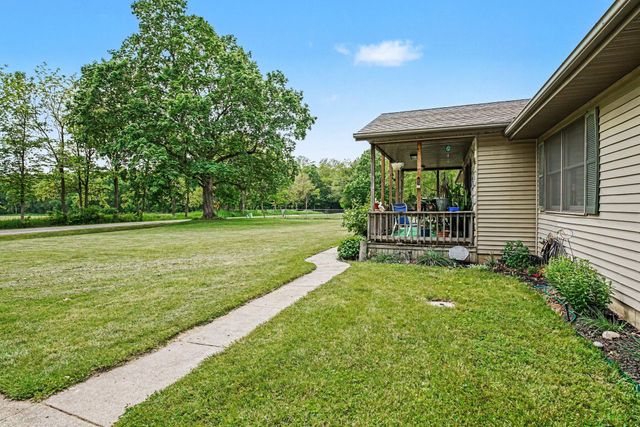 22180 Redfield Street, Edwardsburg, MI 49112