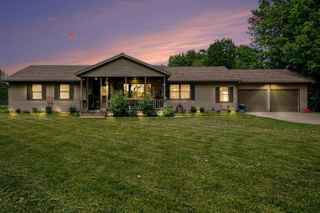 22180 Redfield Street, Edwardsburg, MI 49112
