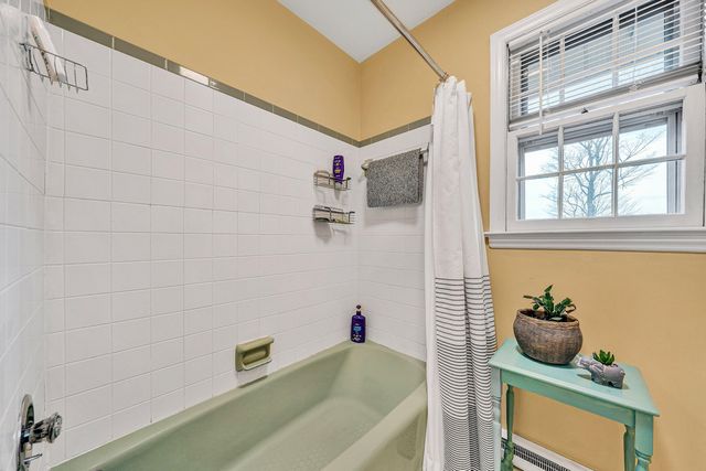 4544 Rosecrest RD, Roanoke, VA 24018