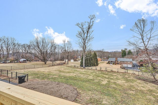 4544 Rosecrest RD, Roanoke, VA 24018