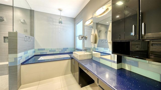 4160 MACKAY FALLS TERRACE, Sarasota, FL 34243