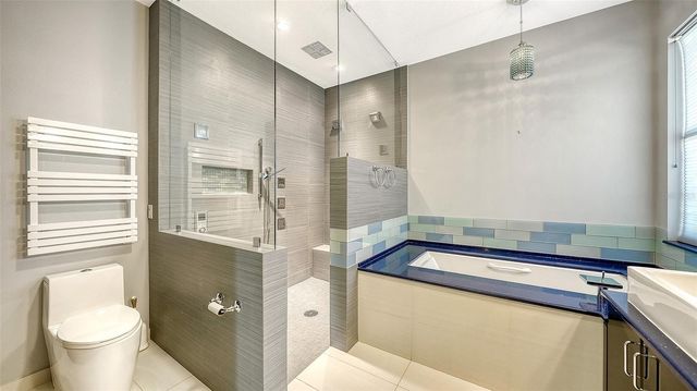 4160 MACKAY FALLS TERRACE, Sarasota, FL 34243