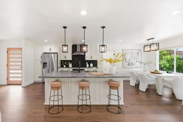 1532 Todd Street, Mountain View, CA 94040