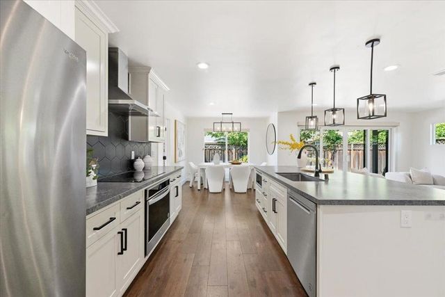 1532 Todd Street, Mountain View, CA 94040