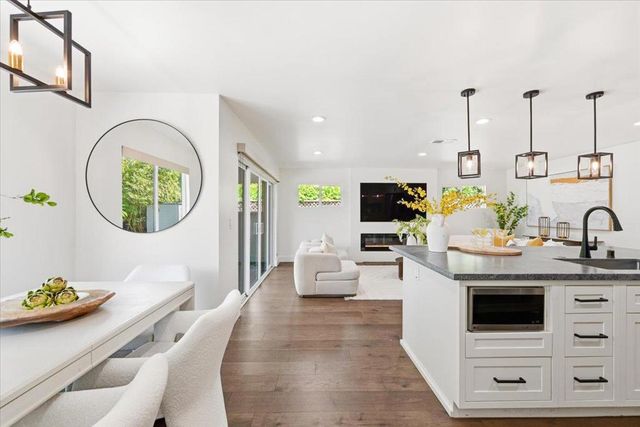 1532 Todd Street, Mountain View, CA 94040