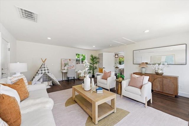 1532 Todd Street, Mountain View, CA 94040