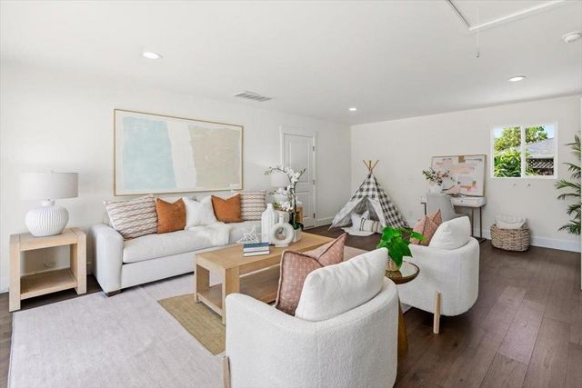 1532 Todd Street, Mountain View, CA 94040