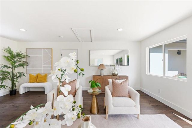 1532 Todd Street, Mountain View, CA 94040