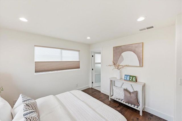 1532 Todd Street, Mountain View, CA 94040