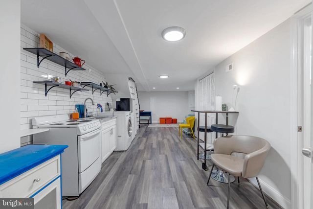 701 ROUNDVIEW RD, Baltimore, MD 21225