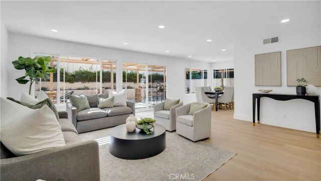 13672 Typee, Irvine, CA 92620