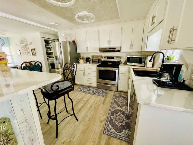 105 PINEBARK DRIVE, Palm Harbor, FL 34684