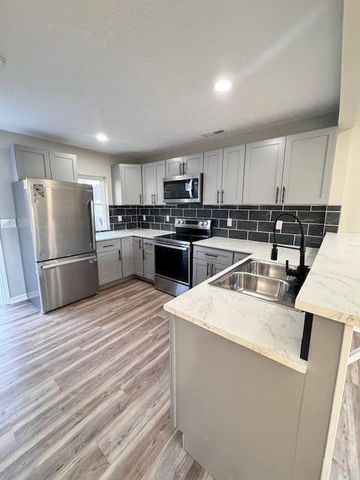 2858 Woodland Avenue, Columbus, OH 43224