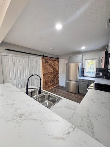 2858 Woodland Avenue, Columbus, OH 43224