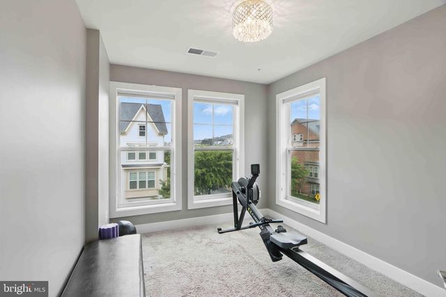 404 HENDRIX AVE, Gaithersburg, MD 20878