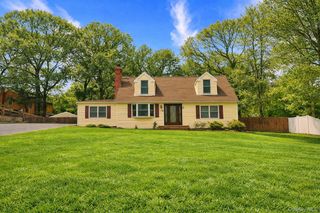 45 Croft Lane, Smithtown, NY 11787