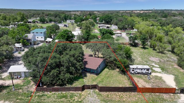 600 Dawnridge Drive, Poteet, TX 78065
