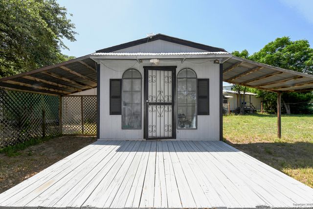 600 Dawnridge Drive, Poteet, TX 78065