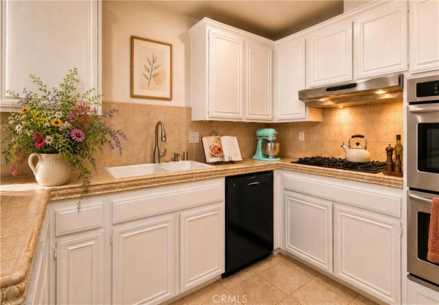 137 S Stonebrook, Orange, CA 92869