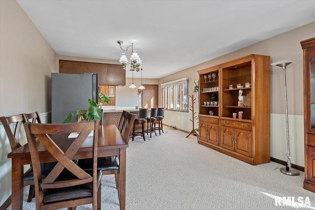 2308 WESTVIEW Drive, Springfield, IL 62704