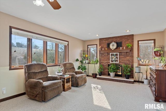 2308 WESTVIEW Drive, Springfield, IL 62704