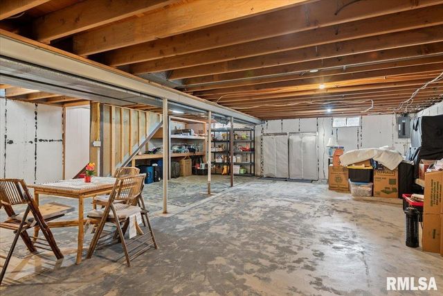 2308 WESTVIEW Drive, Springfield, IL 62704