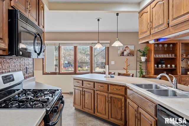 2308 WESTVIEW Drive, Springfield, IL 62704