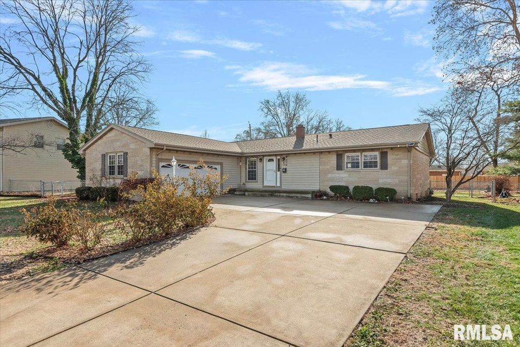 2308 WESTVIEW Drive, Springfield, IL 62704