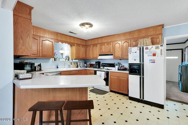 2176 W Lake Keziah Drive, Southport, NC 28461