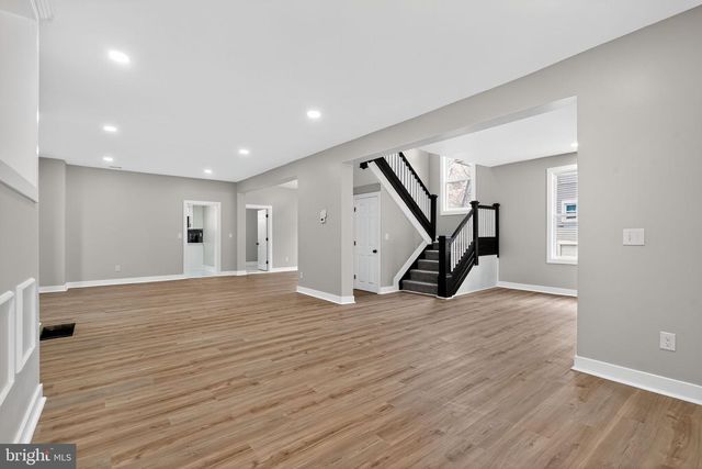 106 S BROAD ST, Penns Grove, NJ 08069