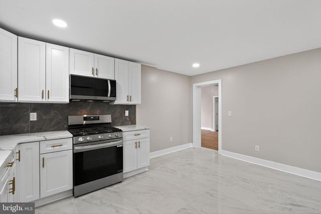 106 S BROAD ST, Penns Grove, NJ 08069