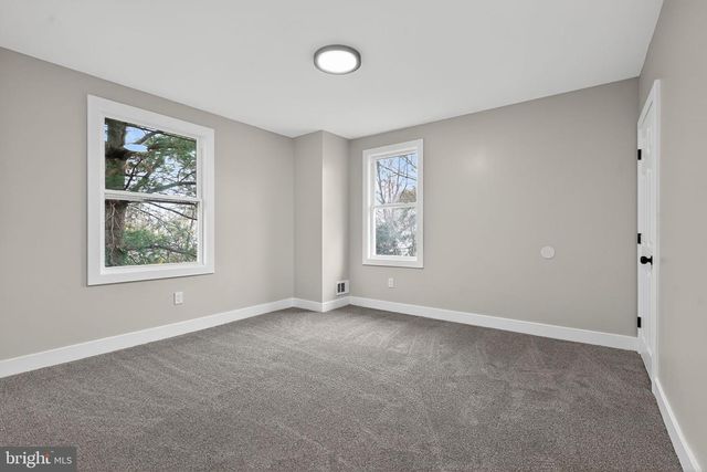 106 S BROAD ST, Penns Grove, NJ 08069