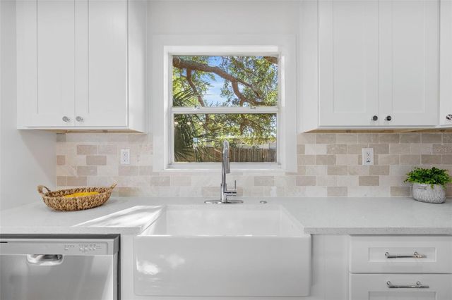 1792 77TH AVENUE N, St Petersburg, FL 33702