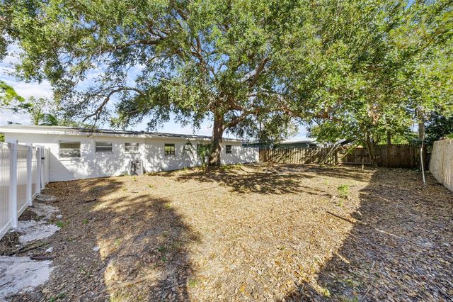 1792 77TH AVENUE N, St Petersburg, FL 33702