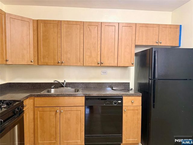 39 39th Street 3H, Paterson, NJ 07514