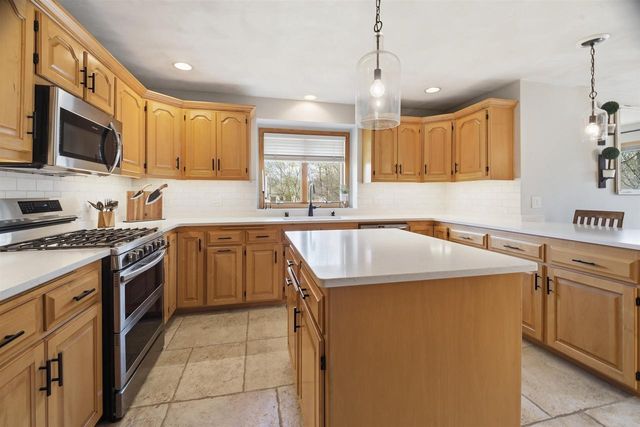 118 SHALIMAR COURT, Combined Locks, WI 54113