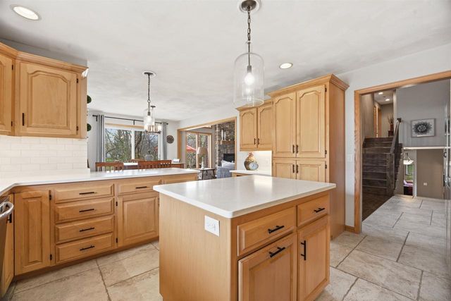 118 SHALIMAR COURT, Combined Locks, WI 54113