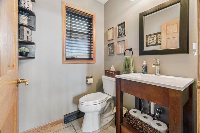 118 SHALIMAR COURT, Combined Locks, WI 54113