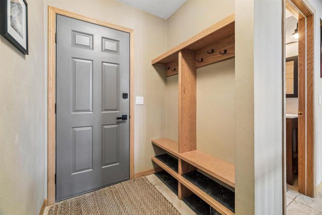 118 SHALIMAR COURT, Combined Locks, WI 54113