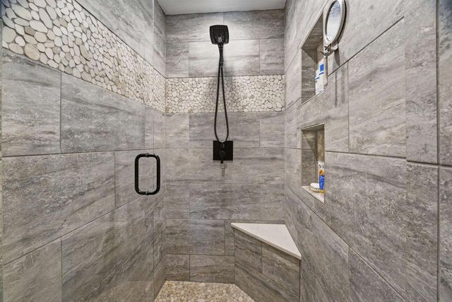 118 SHALIMAR COURT, Combined Locks, WI 54113