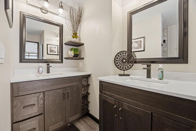 118 SHALIMAR COURT, Combined Locks, WI 54113