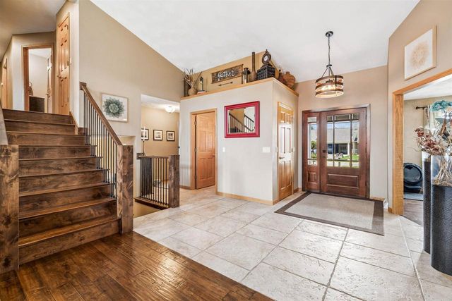 118 SHALIMAR COURT, Combined Locks, WI 54113